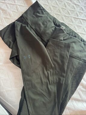Under Armour Olive Green Textured Workout Leggings